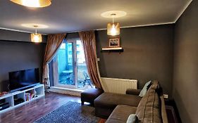 Modern 2 Bedrooms Flat Near Citycentre Sleep For 6